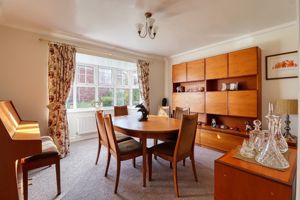 Diner- click for photo gallery